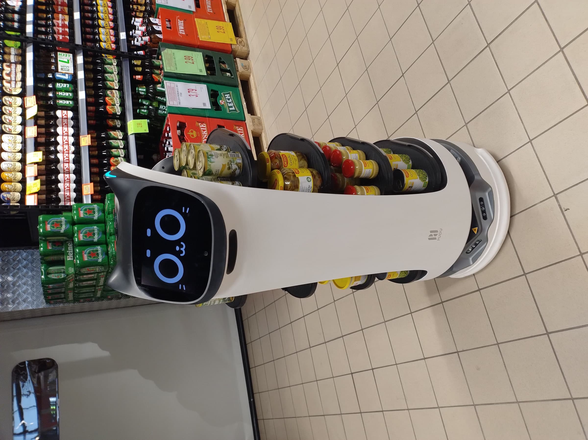 Pudu Robotics BellaBot service robot